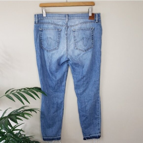 Level 99 | Aubrey Embroidered Relaxed Skinny Jeans Size 28 - Picture 4 of 9